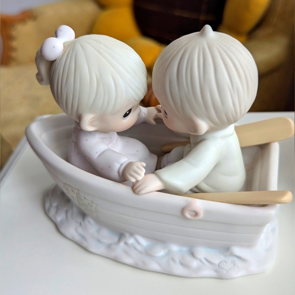 1985 Precious Moments figurine "Friends Never Drift Apart" 100230 - Picture 1 of 7